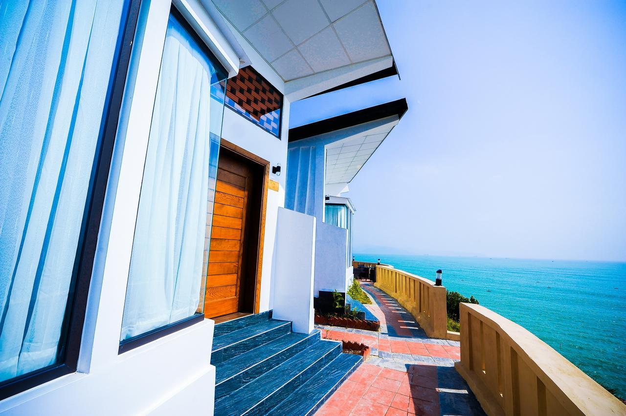 Aurora Villas And Resort Куинён Экстерьер фото