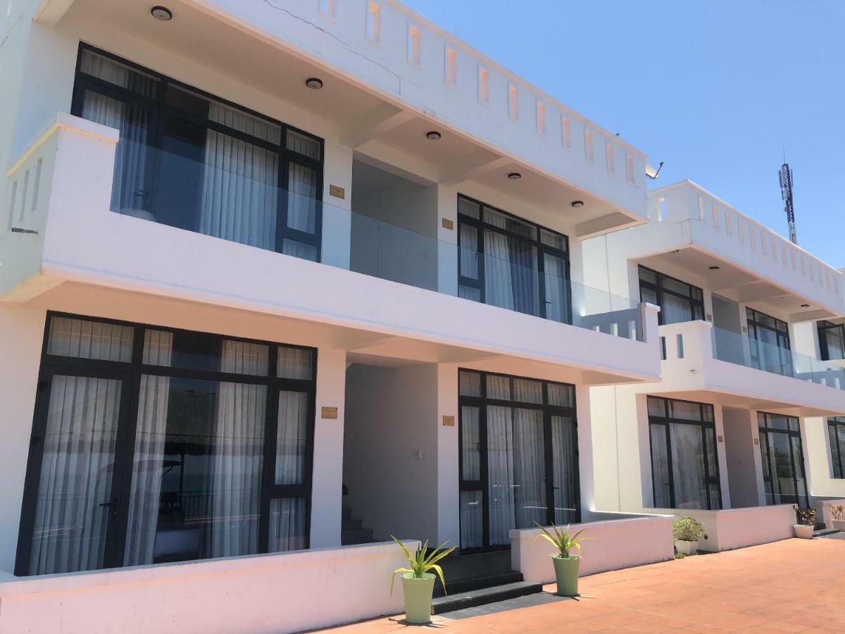 Aurora Villas And Resort Куинён Экстерьер фото
