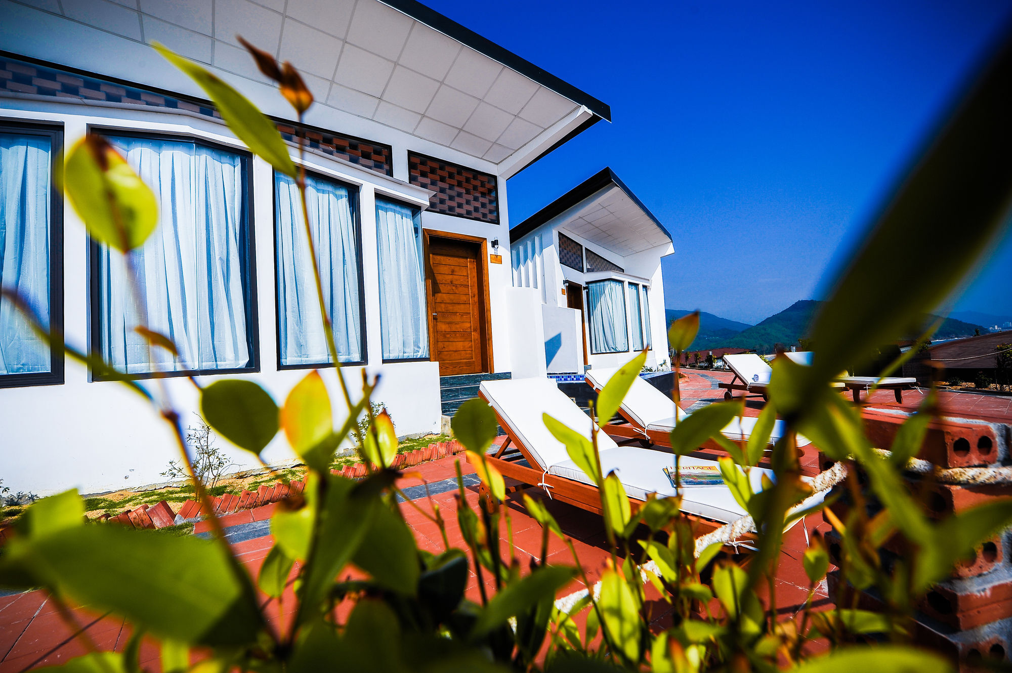 Aurora Villas And Resort Куинён Экстерьер фото