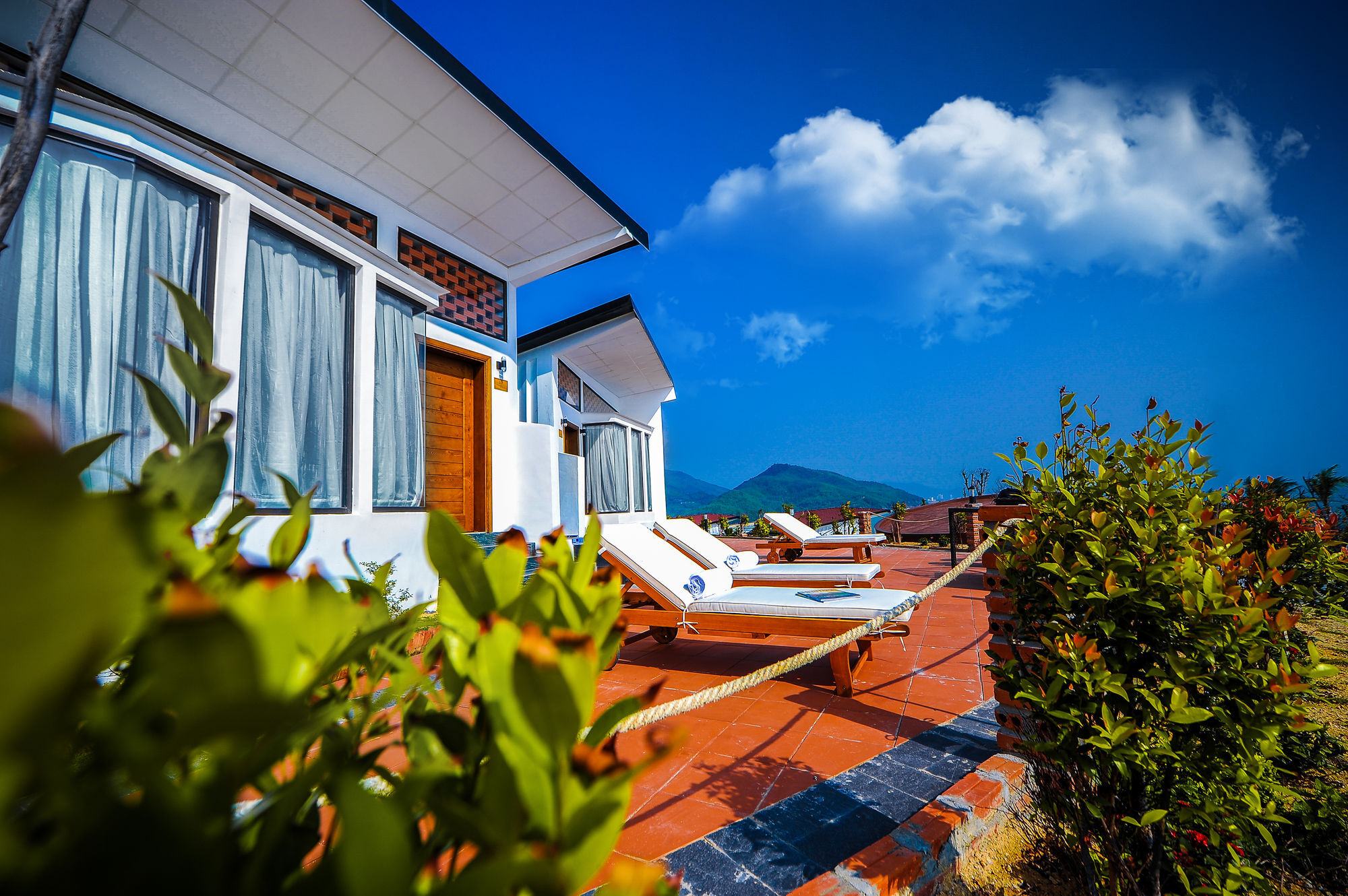 Aurora Villas And Resort Куинён Экстерьер фото