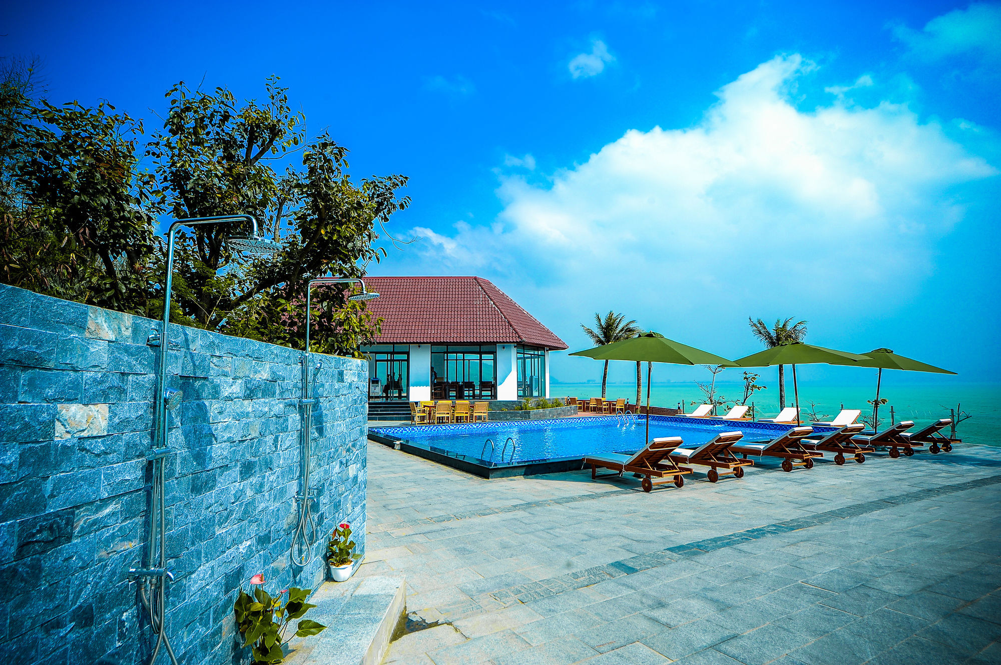 Aurora Villas And Resort Куинён Экстерьер фото