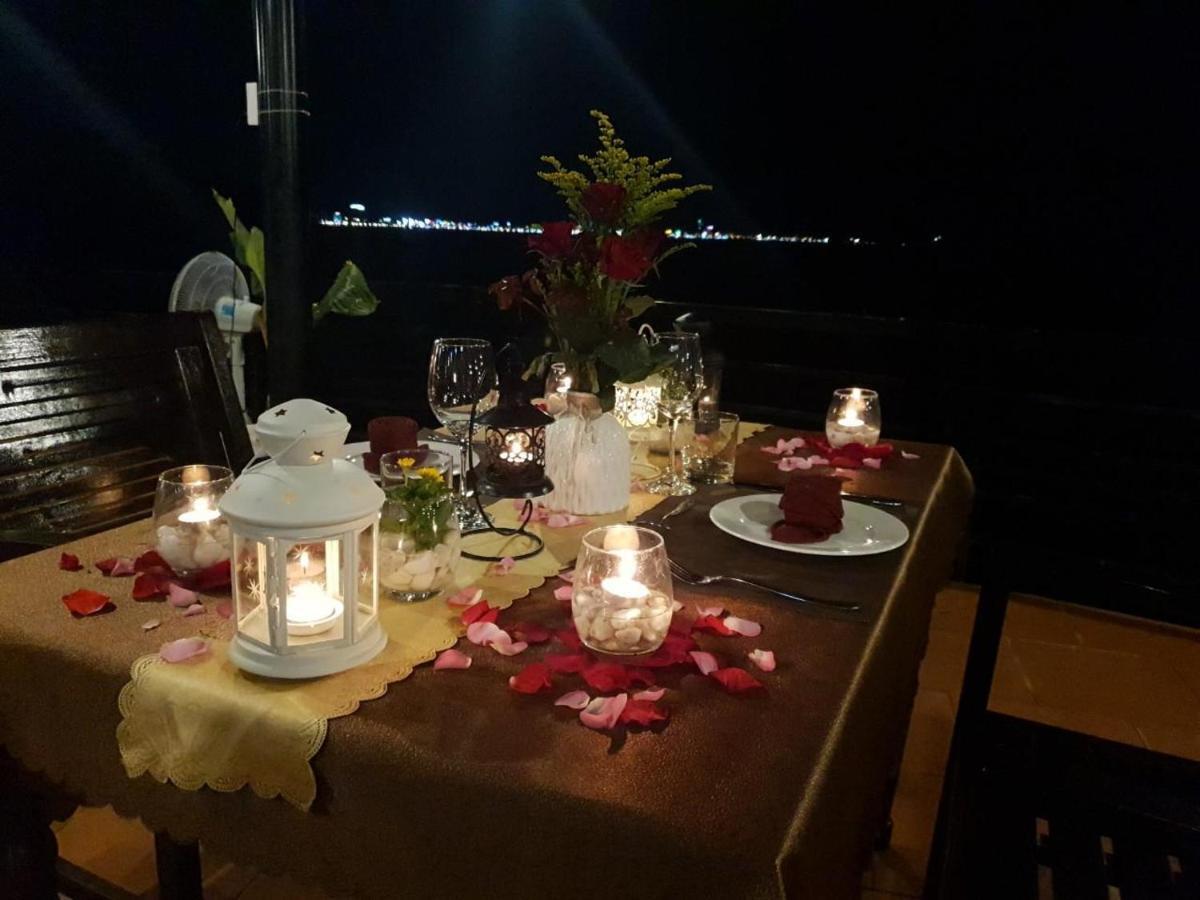 Aurora Villas And Resort Куинён Экстерьер фото
